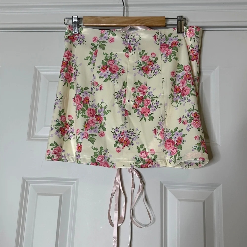 SUGAR THRILLZ Dolls Kill Oh What A Night Floral Rose Print Satin Skirt SzL New